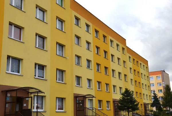 Big condominium apartment block. Skyscraper building house. — Stock Photo, Image