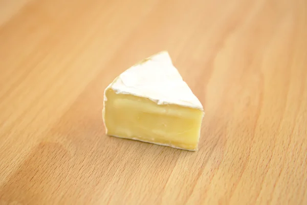 Brie and camembert cheese — Stock Photo, Image