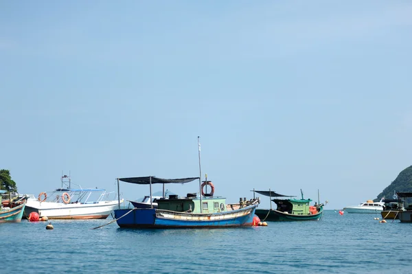 Fisherman boat park at the island — Stock Photo, Image