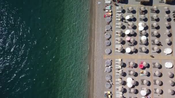 Vista aérea de la playa de Konyaalti, Antalya, Turquía — Vídeos de Stock