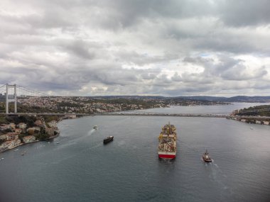 Türkiye 'nin Boğaz kentindeki büyük vinç gemisi