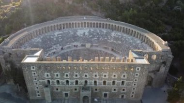 Türkiye 'nin Aspendos antik amfitiyatro manzarası