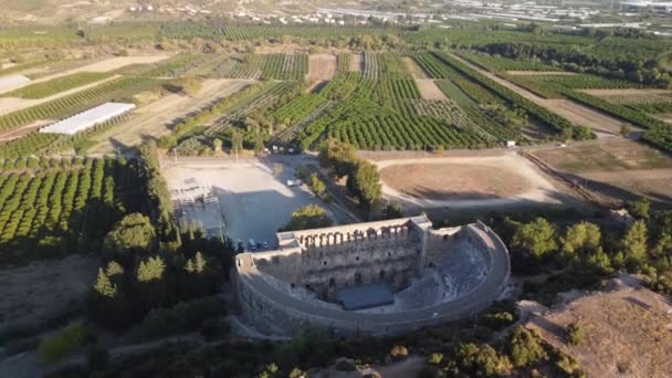 Vista aérea del antiguo anfiteatro Aspendos, Turquía — Vídeos de Stock
