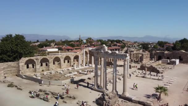 Staré zříceniny chrámu Apollo a Afina, Side, Turecko — Stock video