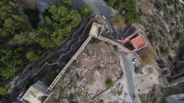 Alanya kalesi ve marinası havadan görünüyor. 