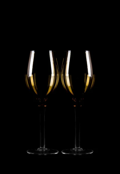 Silhouette di vetro di vino su nero . — Foto Stock
