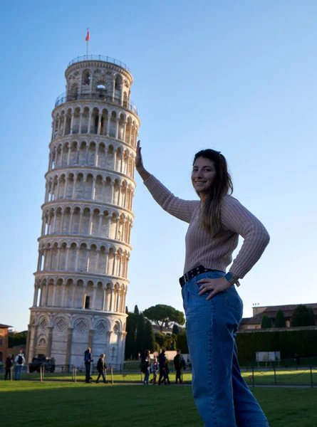 Piękny Argentyński Model Wieżą Pizie Toskanii Włochy — Zdjęcie stockowe