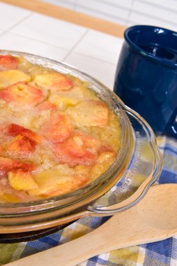 şeftalili tart tatlı tabağı