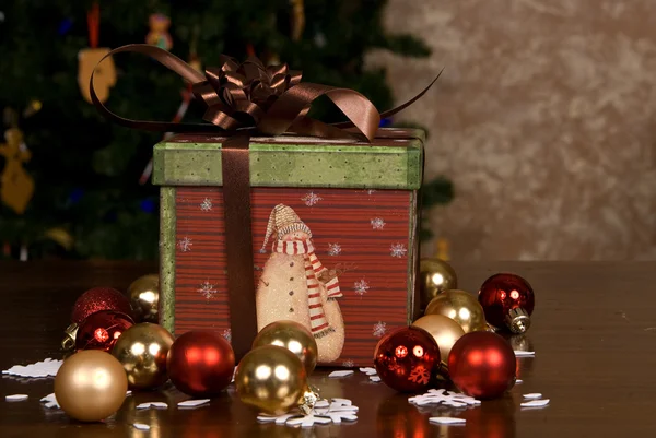 Caixa de presente de Natal colorido — Fotografia de Stock