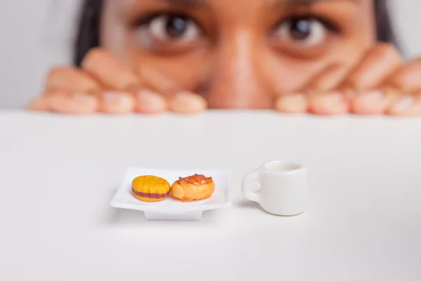 Indian girl on a diet — Stock Photo, Image
