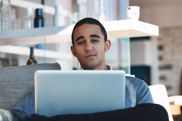 Young Man Relaxing Sofa His Laptop Looking Top Screen Camera — Stock Photo, Image