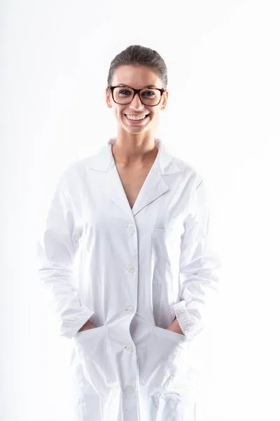 Vivacious Jovem Médico Enfermeira Feliz Jaleco Branco Usando Óculos Olhando — Fotografia de Stock