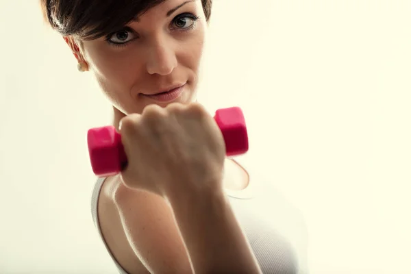 Güçlü Formda Kilolu Bir Kadınla Egzersiz Yapmaya Karar Vermiş Ağırlığın — Stok fotoğraf