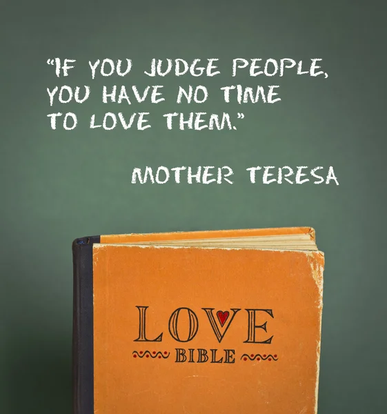 Liebesbibel mit Liebesgeboten, Metaphern und Zitaten — Stockfoto