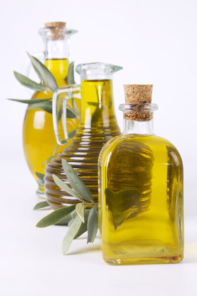 бутылка масла изолированы
