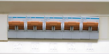 Diferansiyel elektrik