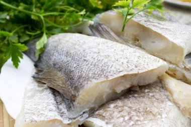 tabak taze morina parçaları