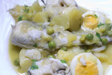 hake yeşil soslu