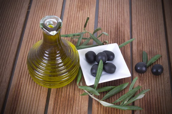 Aceitunas y aceite — Foto de Stock