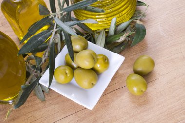 zemin üzerine zeytin