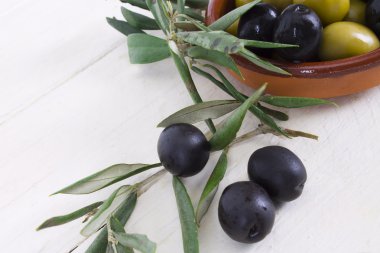 izole zeytin