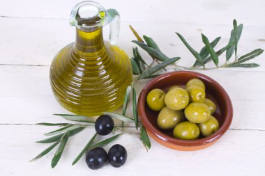 arka plan ile zeytin