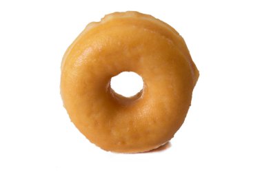 Beyaz üzerine izole edilmiş şekerli çörekler.