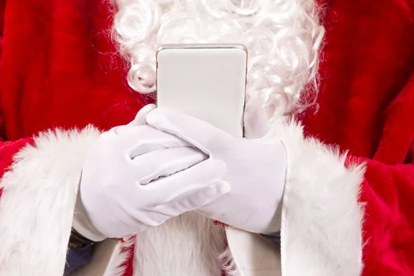 Santa Claus Pomocí Mobilního Telefonu Izolované — Stock fotografie