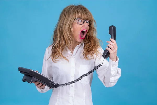 Mulher Sobrecarregada Estressada Com Telefone Fixo Isolado — Fotografia de Stock