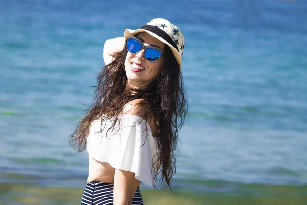 Happy Woman Relaxed Beach — Stockfoto