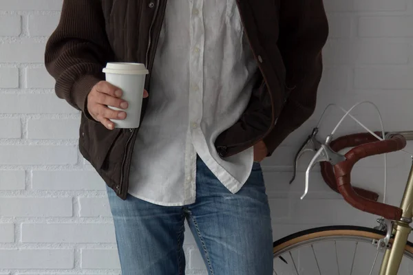 Hipster Man Takeway Coffee Bicycle — Stok fotoğraf