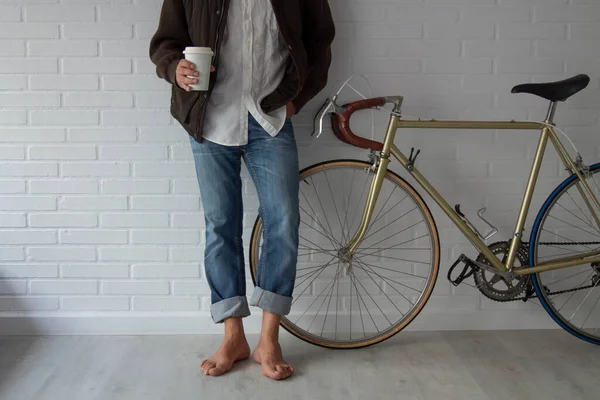 Relaxed Man Coffee Bicycle — Stockfoto