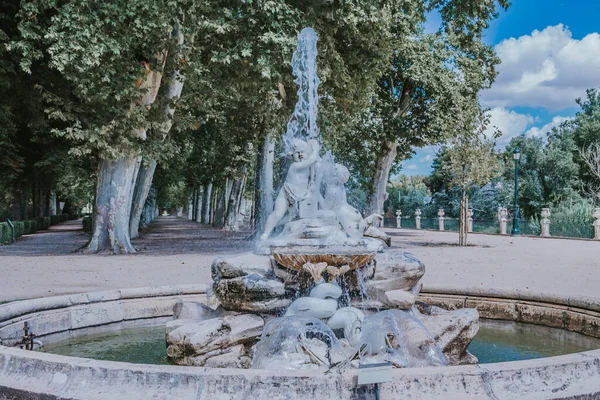 Фонтан Королівського Палацу Арджуес Мадрид Іспанія Європа — стокове фото