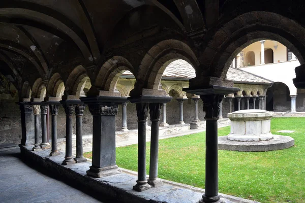 Aosta Aosta Valley Italy 2019 Romanesque Cloister Collegiate Church Sant — стоковое фото