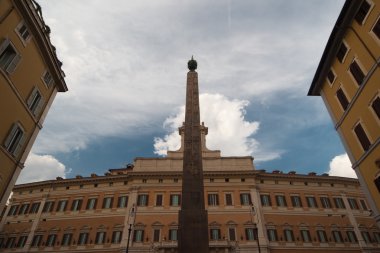 Mısır Dikilitaşı, Roma Meydanı