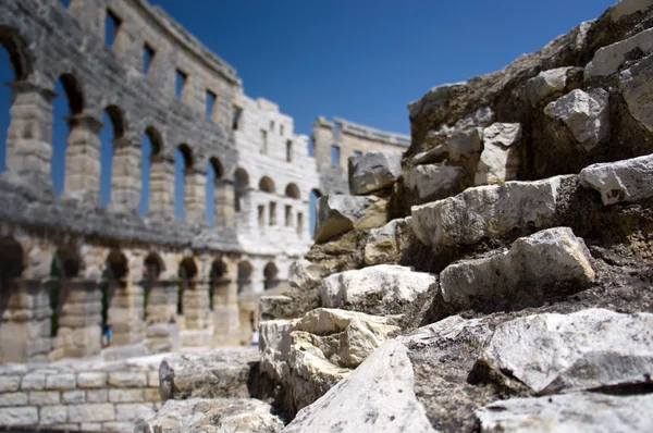 Stenen van Romeinse amfitheater in pula — Stockfoto