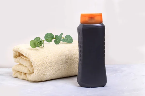 Gray Bottle Shower Gel Table Towel Branch Eucalyptus Personal Hygiene — ストック写真