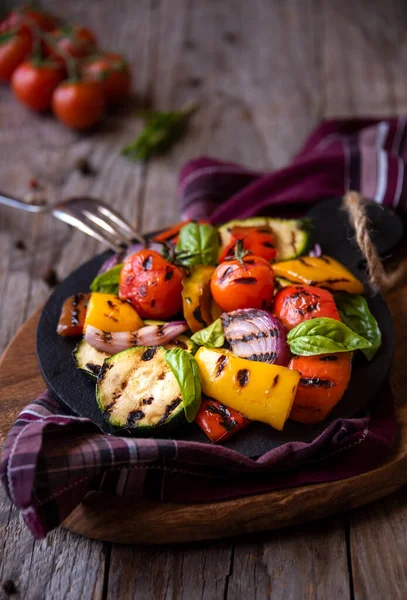 Grillezett Vegyes Zöldség Főtt Paprika Cukkini Paradicsom Hagyma — Stock Fotó