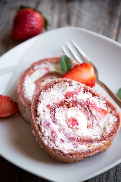 Delicious Strawberry Cake White Cream Homemade Baked Dessert — Stock Photo, Image