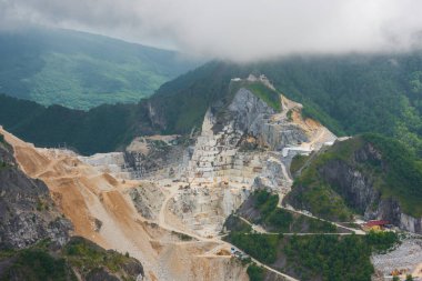 Kafkasların şehri manzarası.