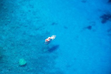 Karayip denizindeki güzel tropikal adanın hava manzarası