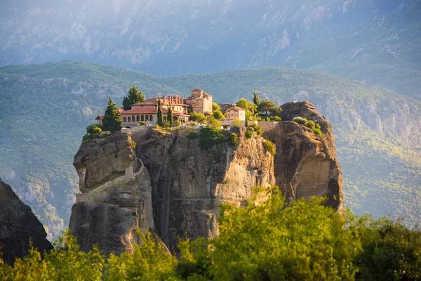 Dağların güzel manzarasının manzarası.