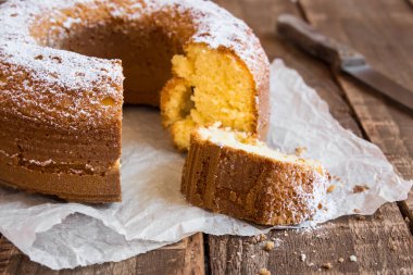 Şekerli ev yapımı çikolatalı pasta.