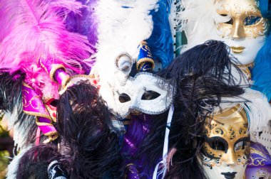 Venedik, İtalya-14 Şubat 2015: San Marco şehrinde Venedik maskesi karnavalı