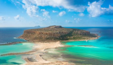 Deniz kıyısının güzel manzarası 