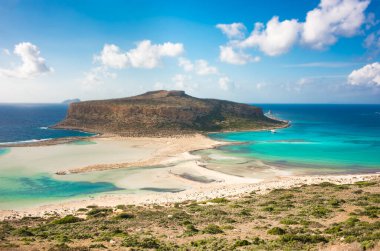 Deniz kıyısının güzel manzarası 