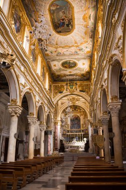 iç katedral 