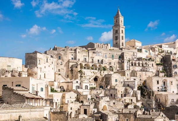 İtalya 'nın Matera şehrinin güzel manzaralı görüntüleri.