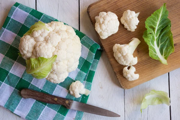 Fresh Cauliflower Wooden Background — Stock Photo, Image