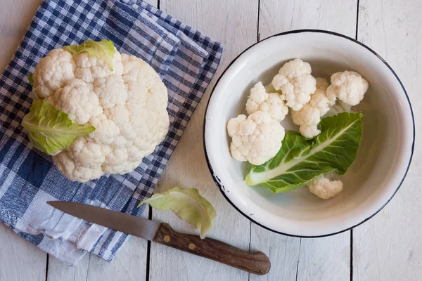 Fresh Cauliflower Wooden Background — Stock Photo, Image